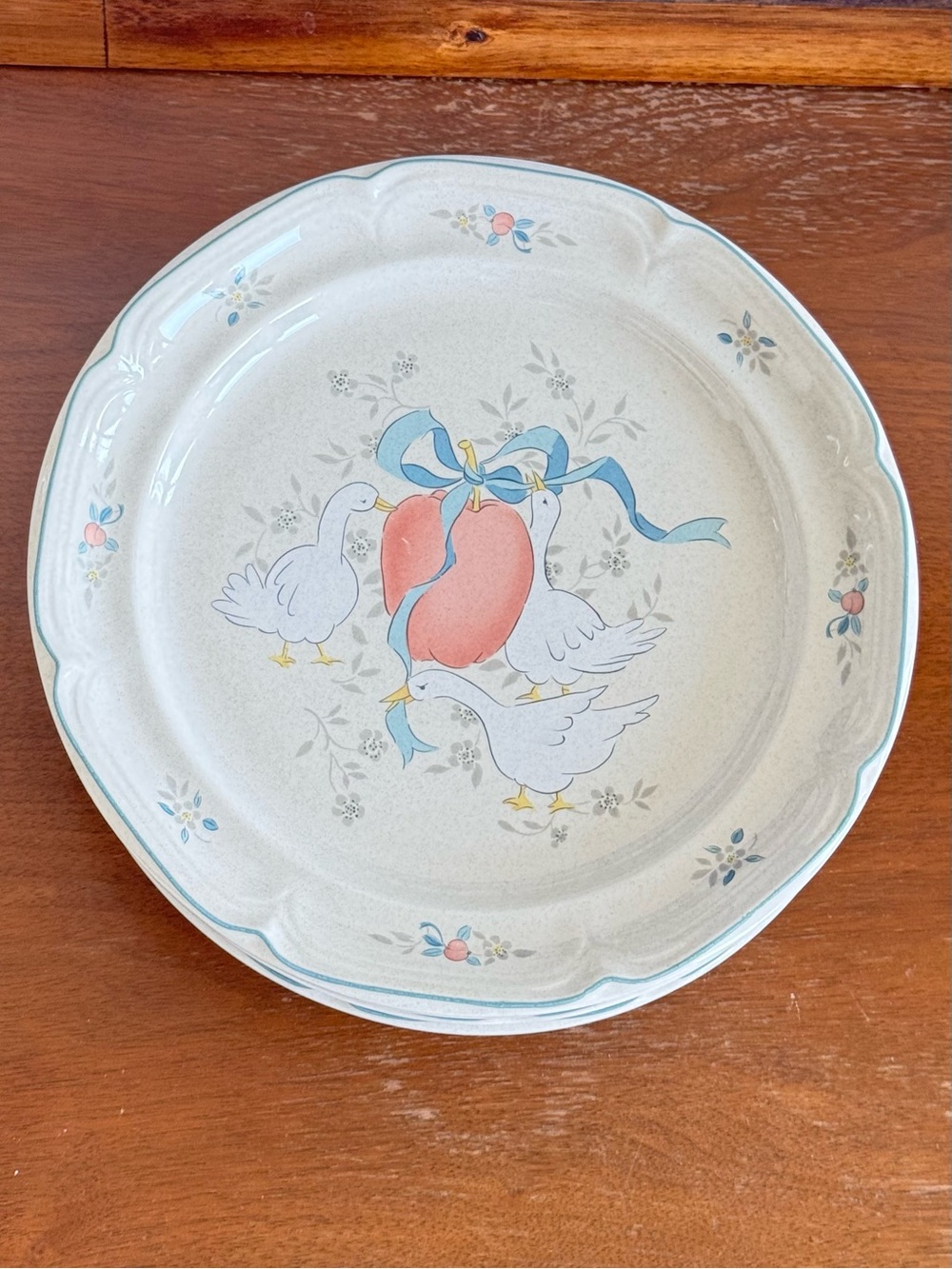 International China Marmalade Stoneware set of 8 plates